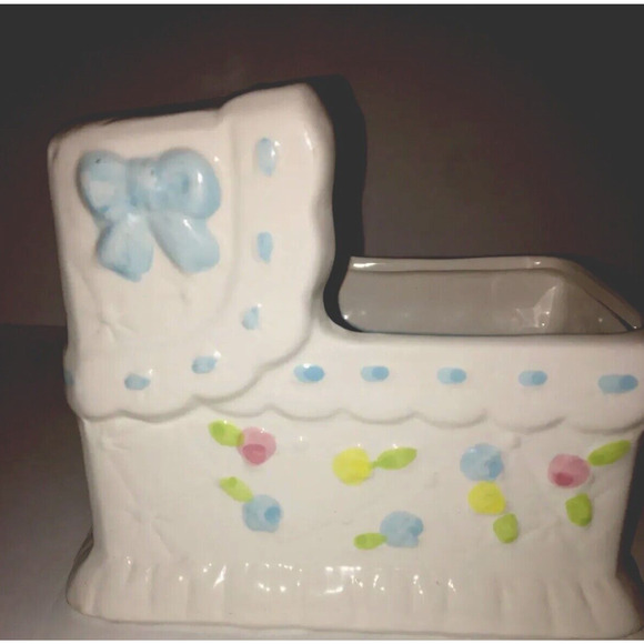 VTG My-Neil Ceramic Baby Cradle Planter Pastel Blue Bow Bassinet Nursery Unisex - Picture 3 of 7